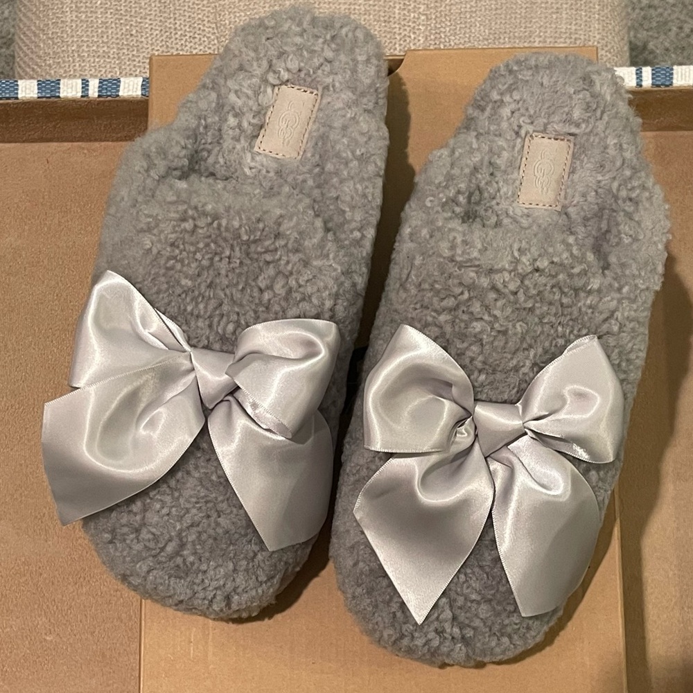 UGG Addison Slippers